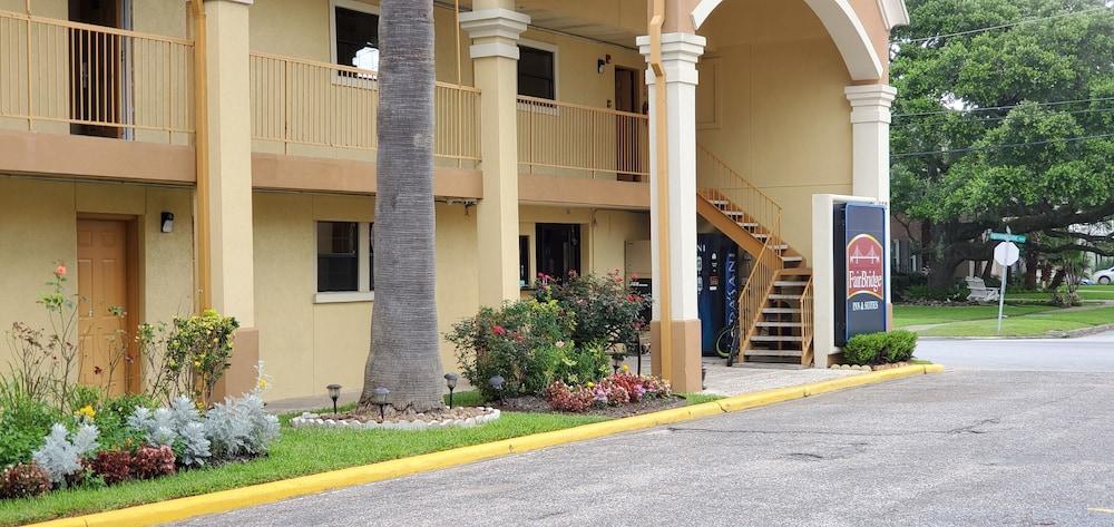 Rodeway Inn & Suites Houston Near Medical Center Exterior foto