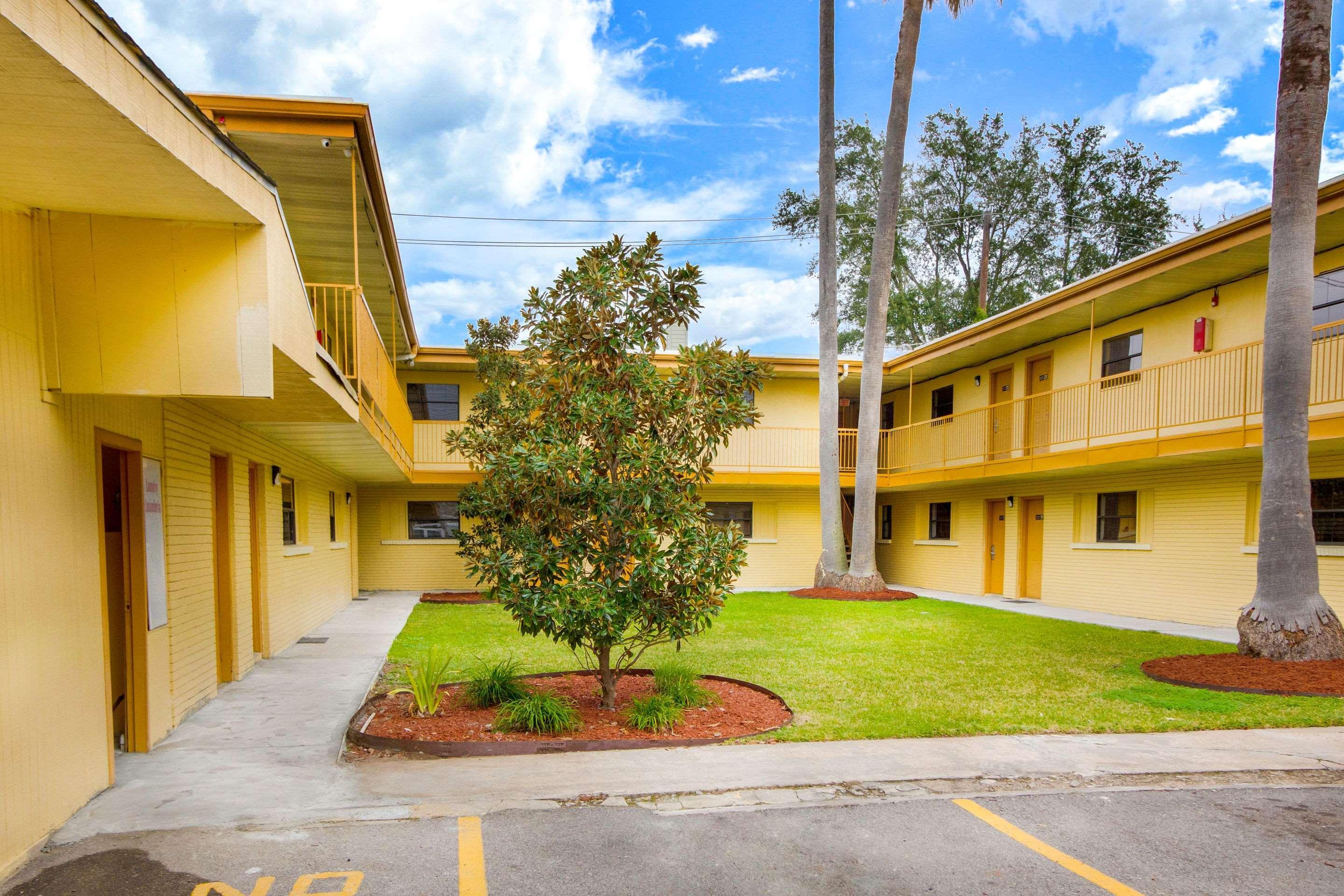 Rodeway Inn & Suites Houston Near Medical Center Exterior foto