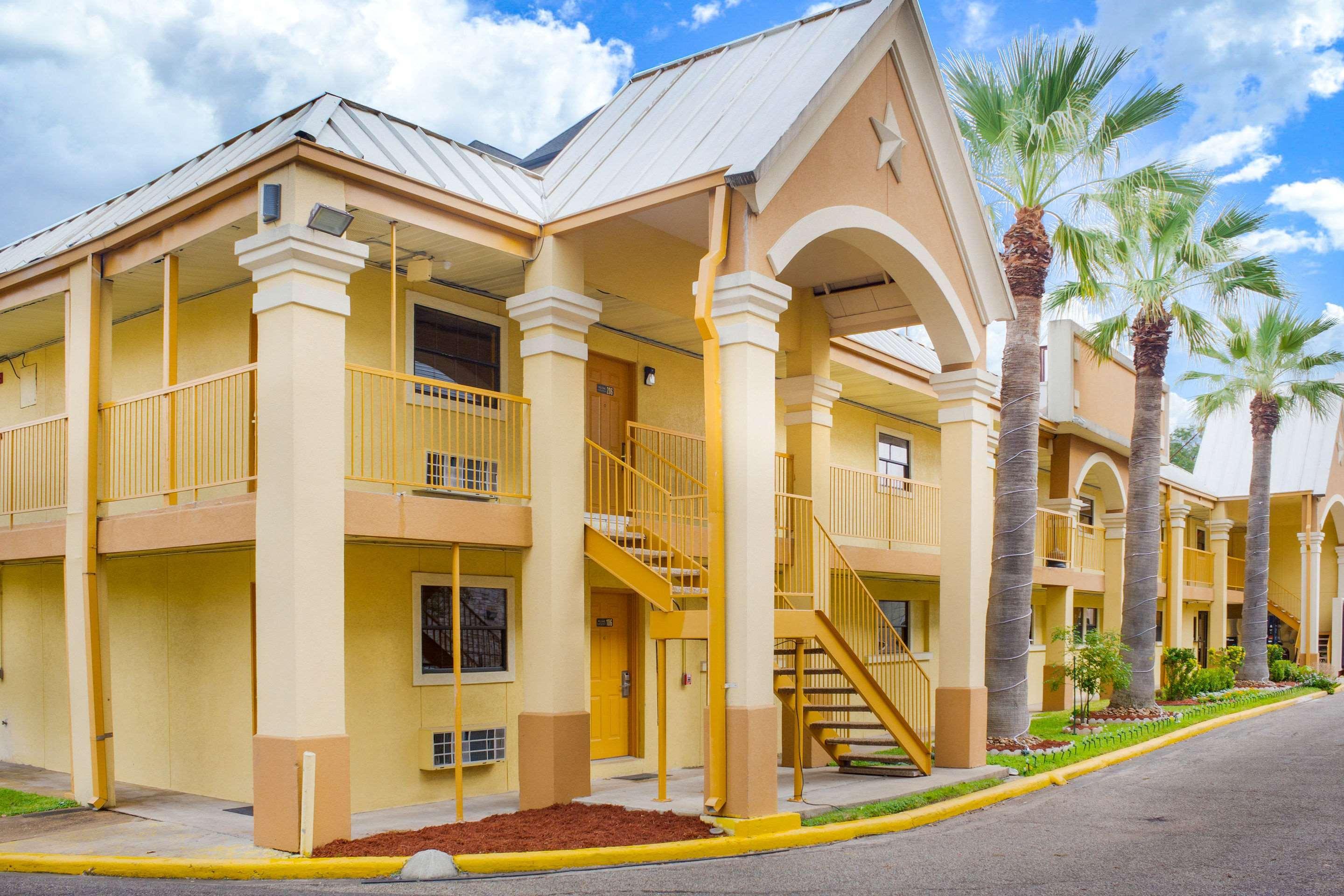 Rodeway Inn & Suites Houston Near Medical Center Exterior foto