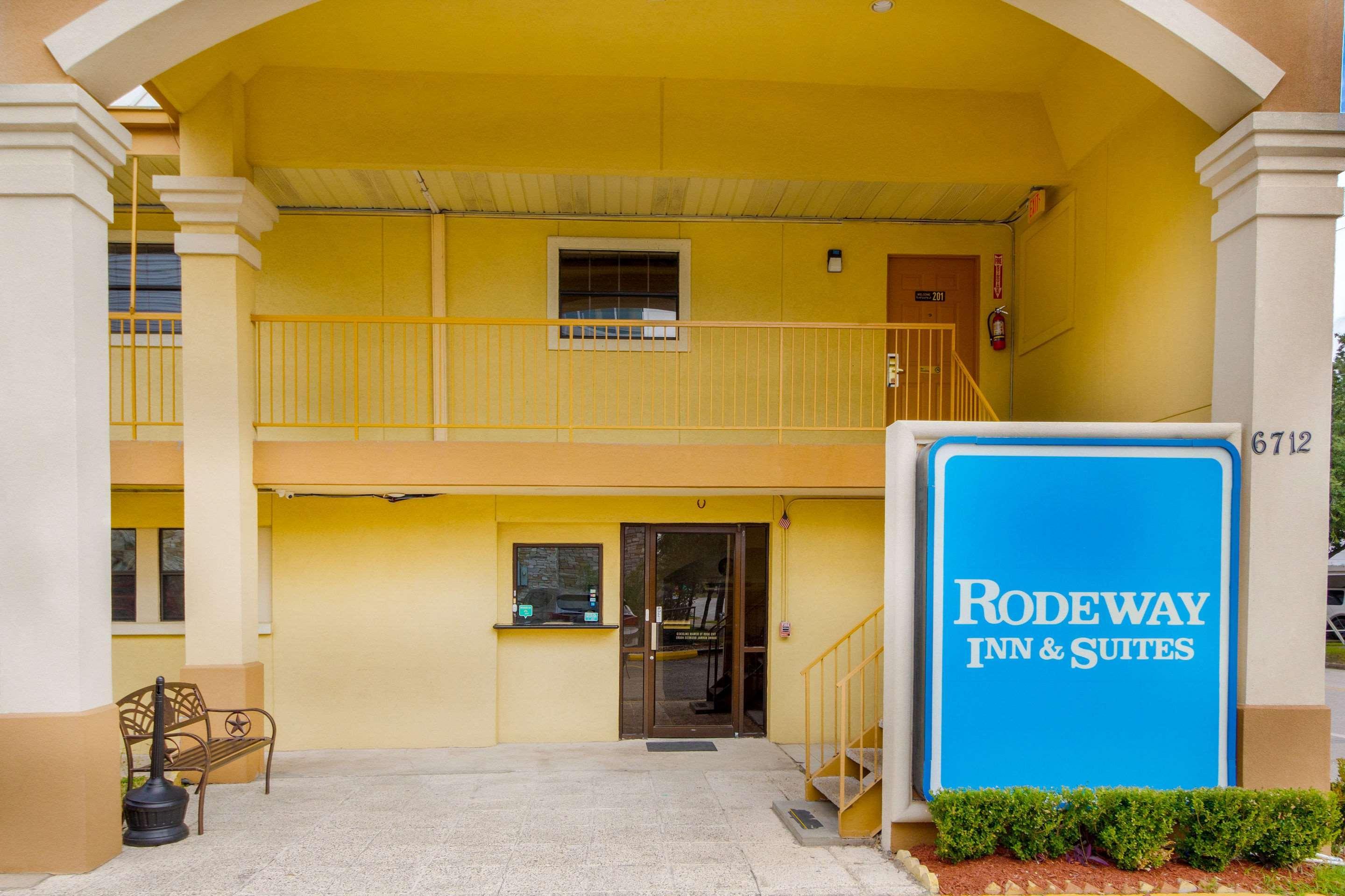 Rodeway Inn & Suites Houston Near Medical Center Exterior foto