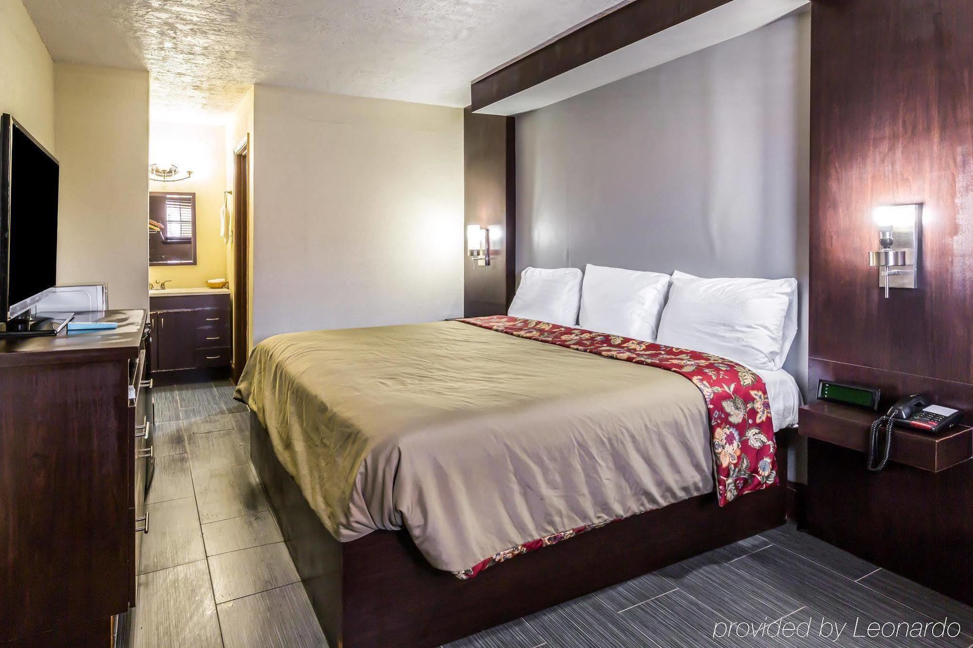 Rodeway Inn & Suites Houston Near Medical Center Exterior foto