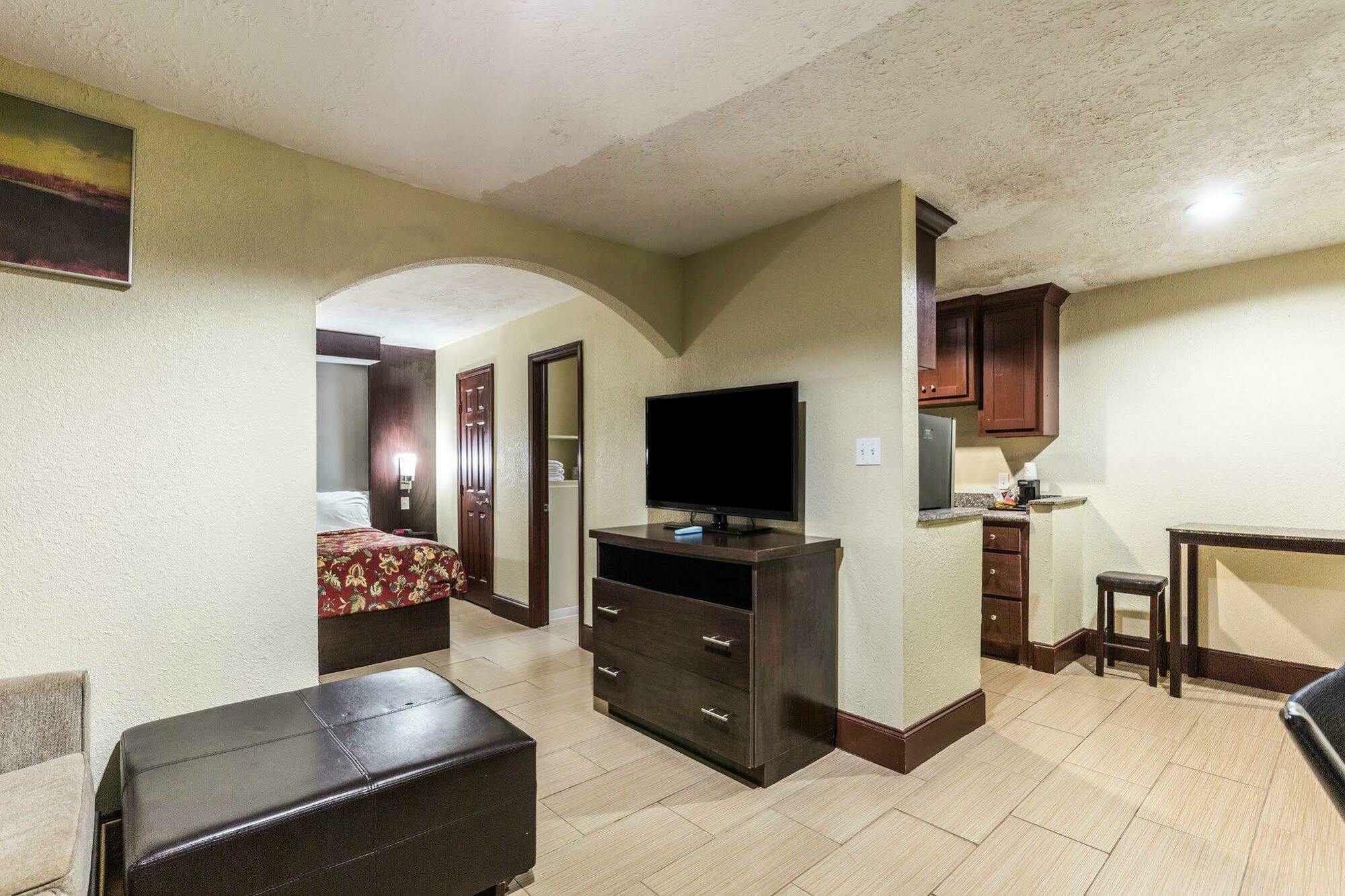 Rodeway Inn & Suites Houston Near Medical Center Exterior foto